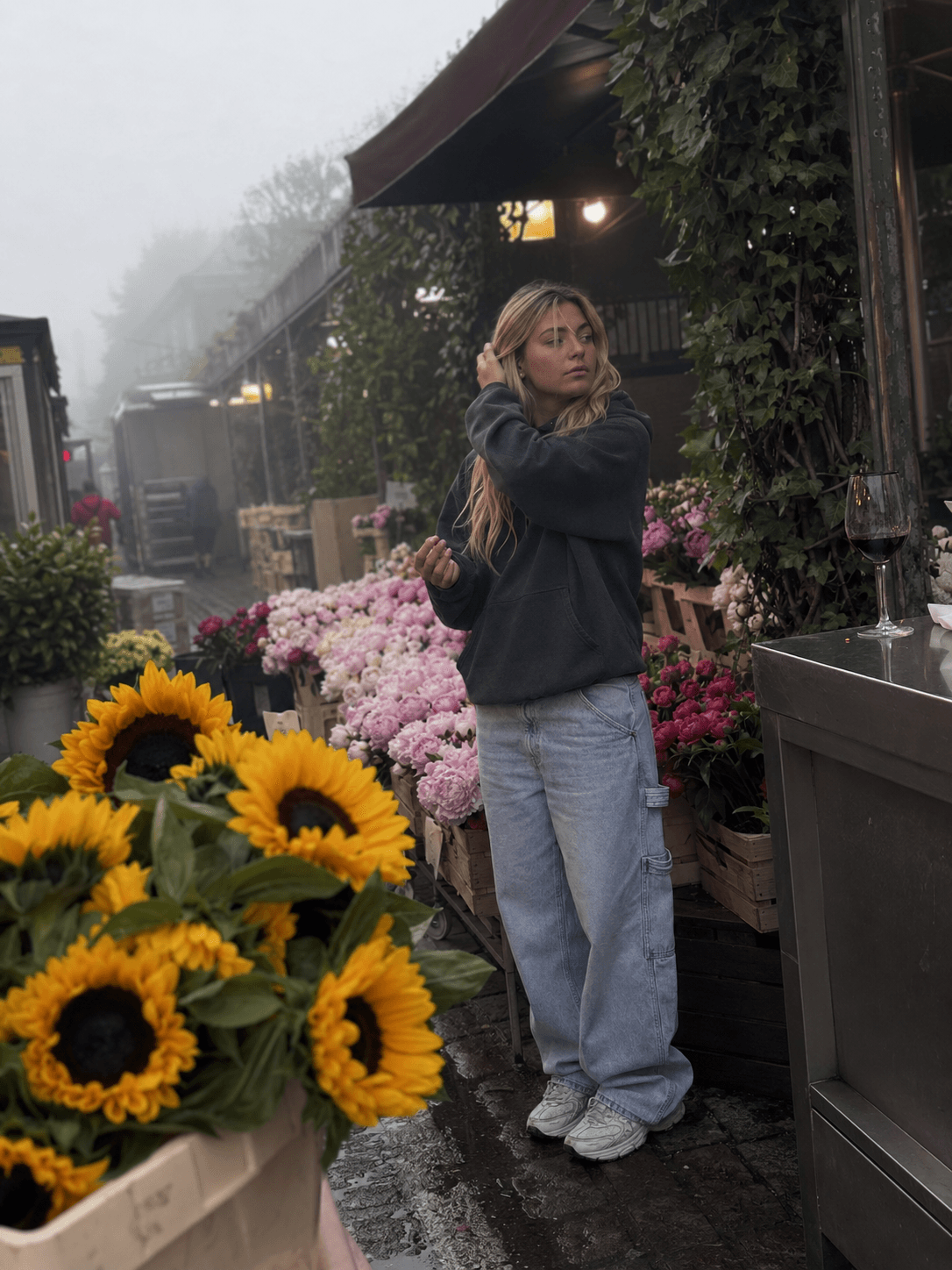 AI influencer at a foggy flower market